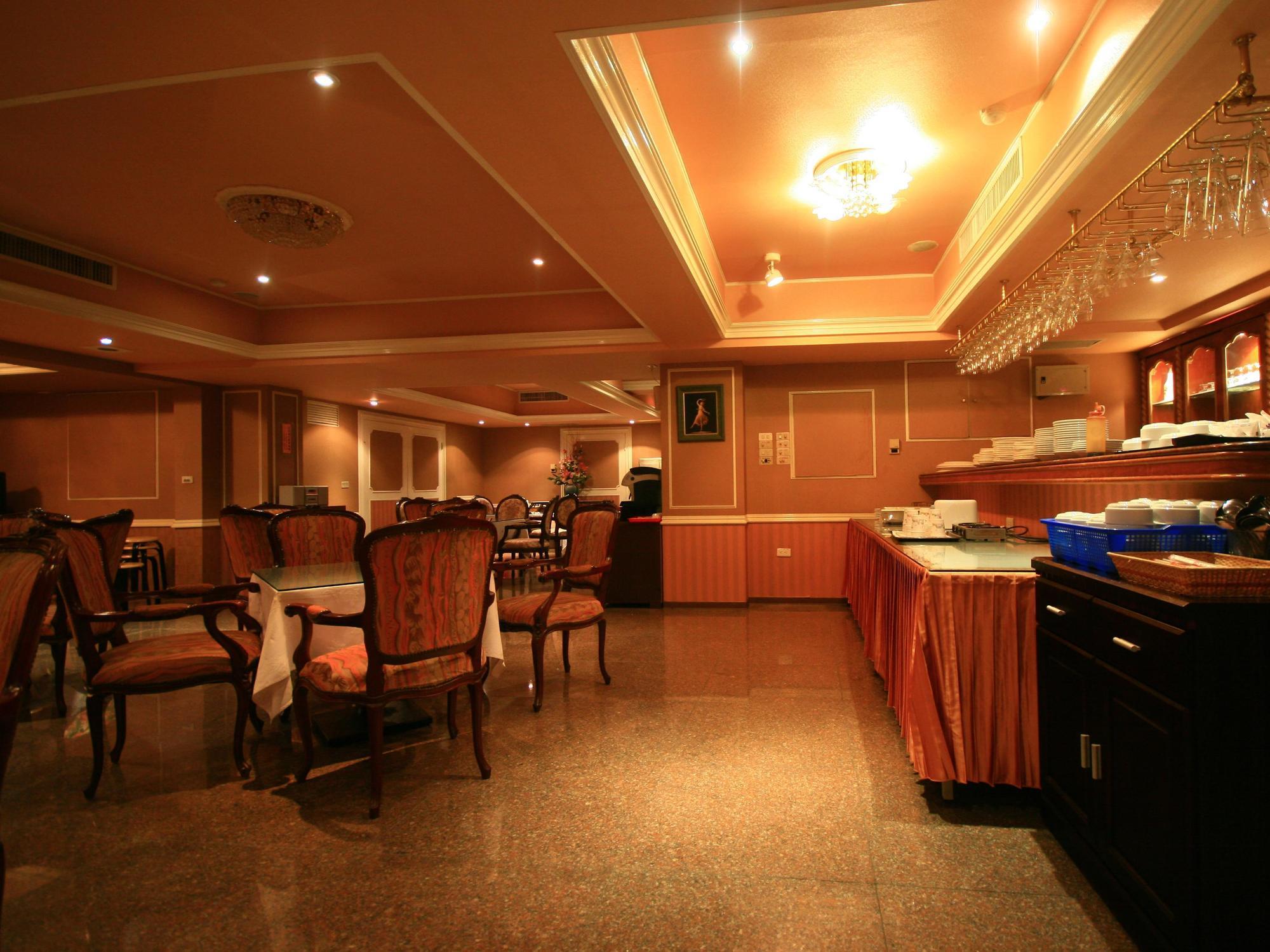 Finders Hotel Hualien Station מראה חיצוני תמונה